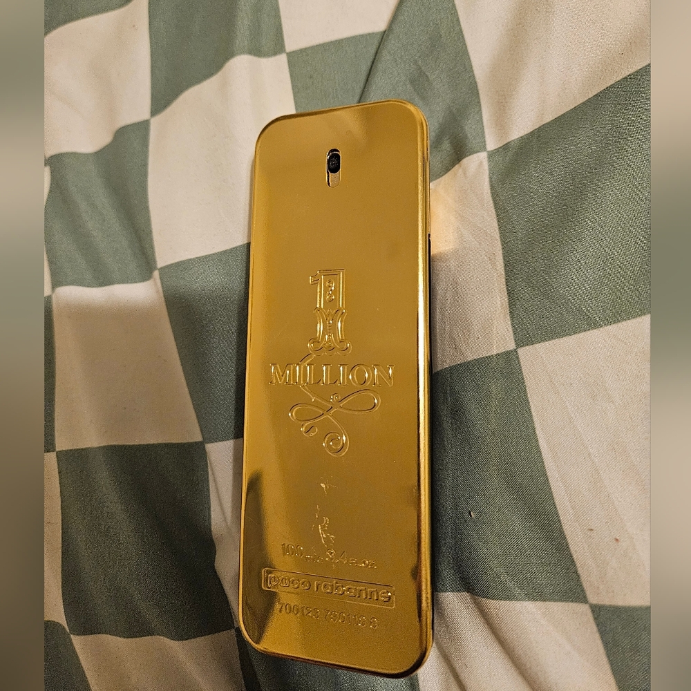 Paco Rabanne 1 Million Gold Bar Design